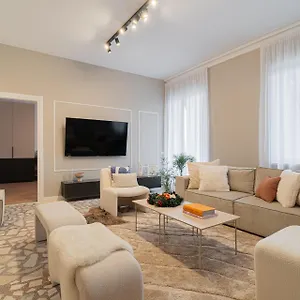 Loggia & Luxe 5br Penthouse In Universitatii Area Apartment Bucharest