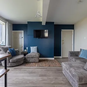 Sea View - First Floor 3 Bed Looking Over North Apartment Bridlington